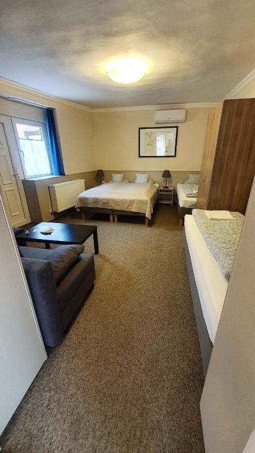 Central Motel Kecskemét Eksteriør billede