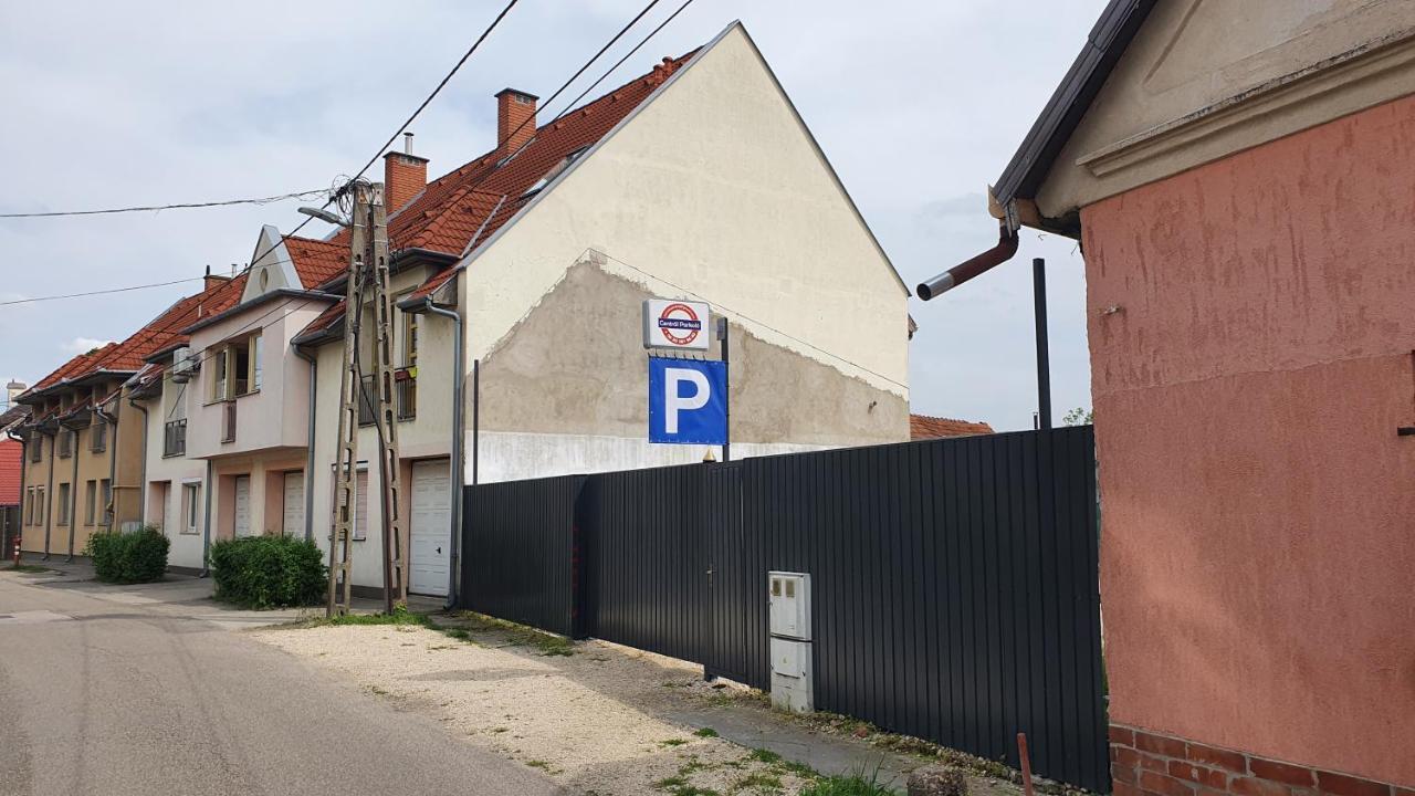 Central Motel Kecskemét Eksteriør billede